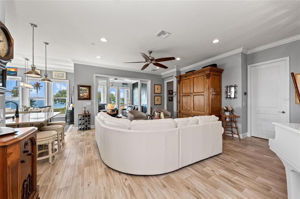 268 SAINT LUCIA DRIVE 101 photo 11