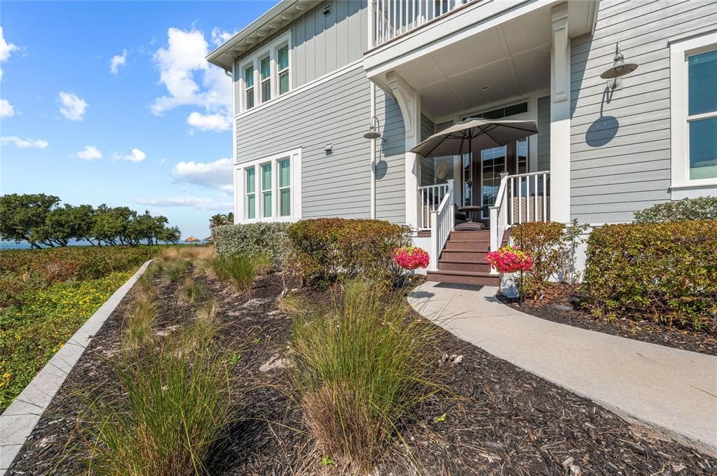 268 SAINT LUCIA DRIVE 101 photo 8