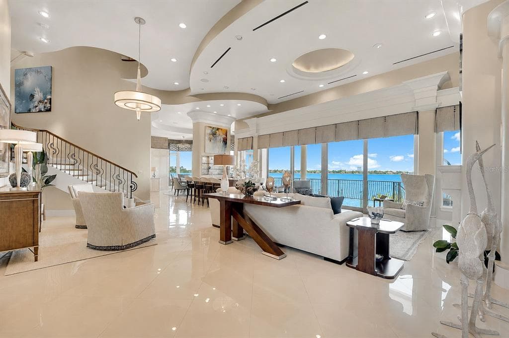 1372 HARBOR DRIVE photo 6