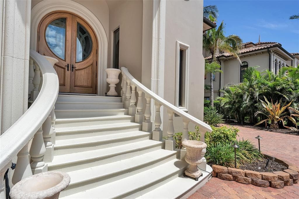 1372 HARBOR DRIVE photo 3