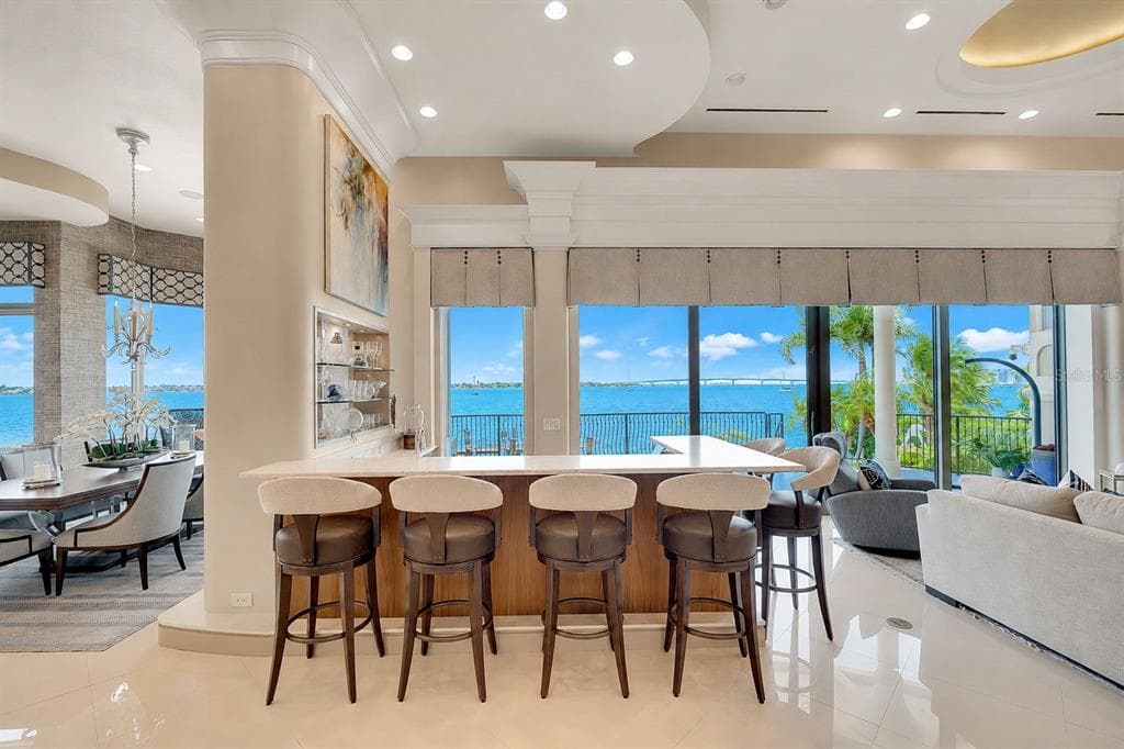 1372 HARBOR DRIVE photo 9