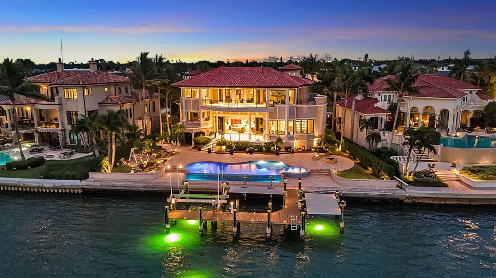 1372 HARBOR DRIVE photo 4