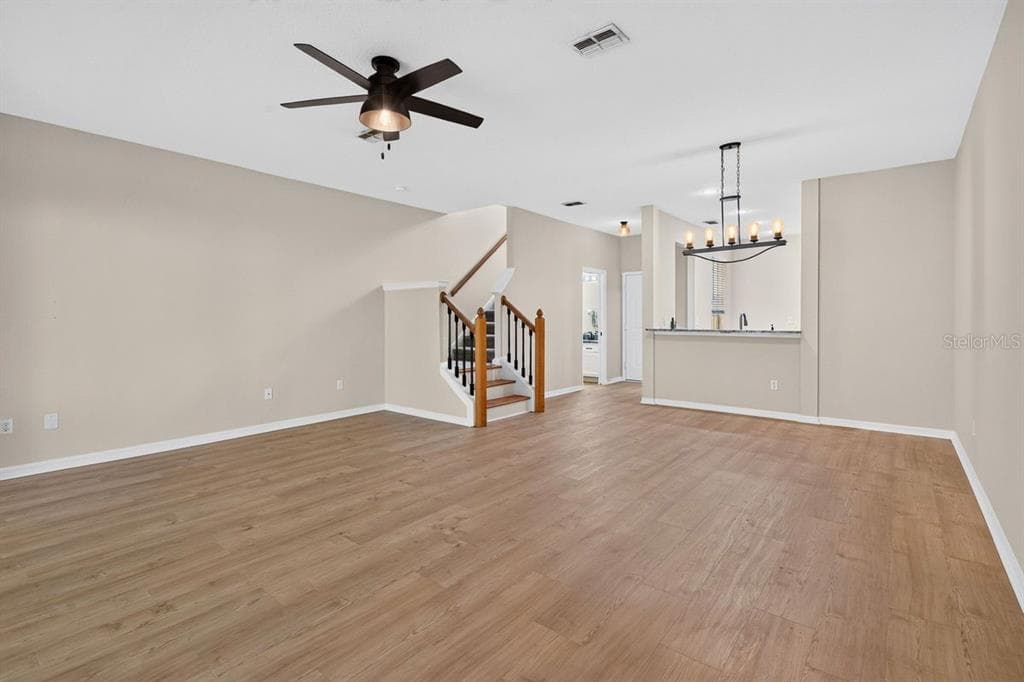 648 SPRING LAKE CIRCLE photo 6