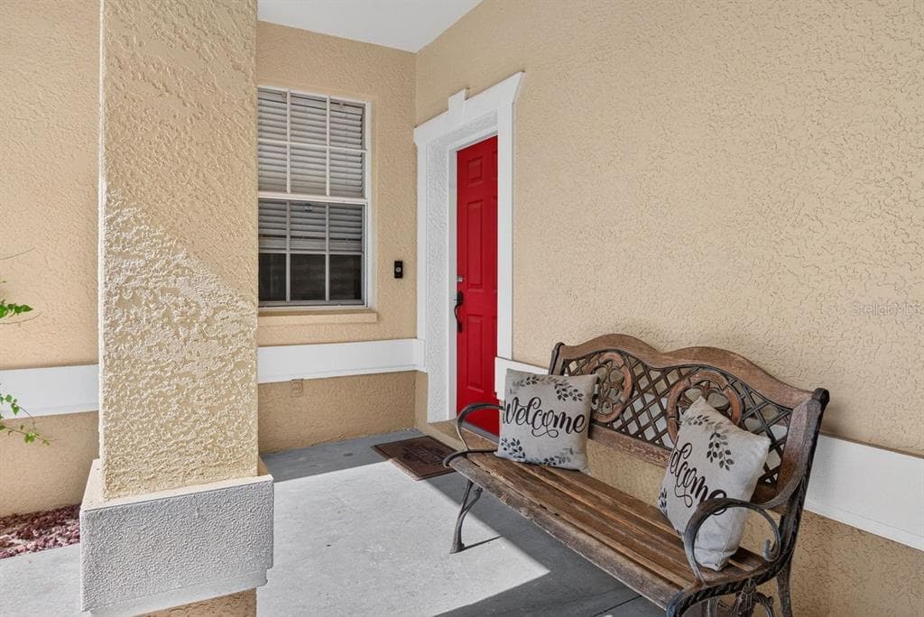 648 SPRING LAKE CIRCLE photo 3