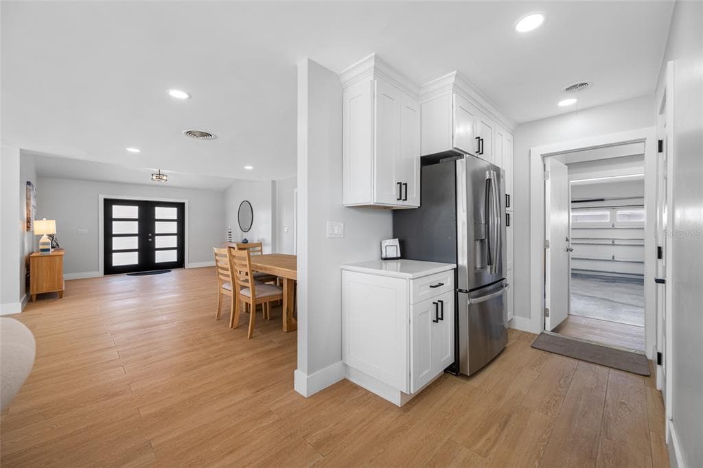 370 59TH AVENUE photo 17
