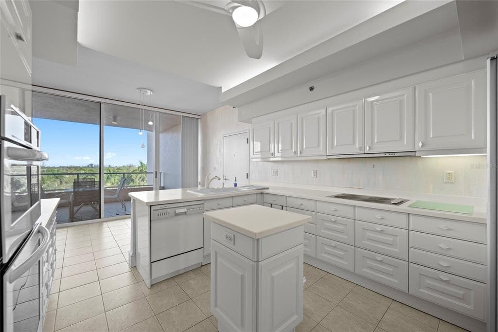 3060 GRAND BAY BOULEVARD 133 photo 22