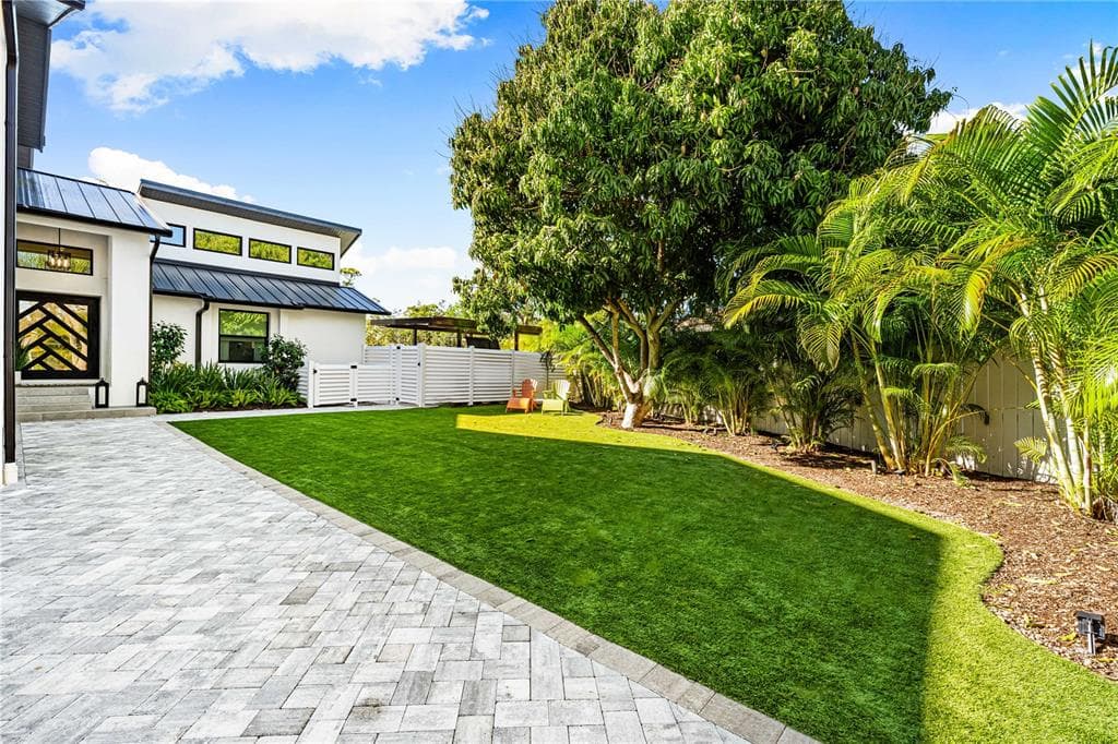 2500 MONTEREY STREET photo 7