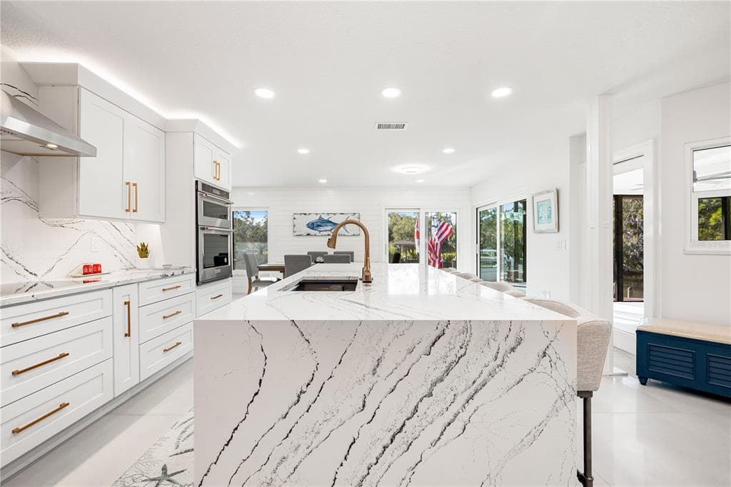 2500 MONTEREY STREET photo 19