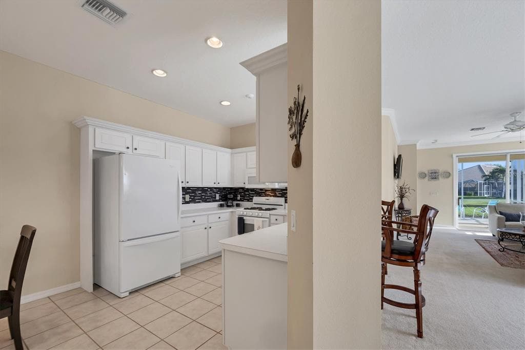4980 WHISPERING OAKS DRIVE photo 18