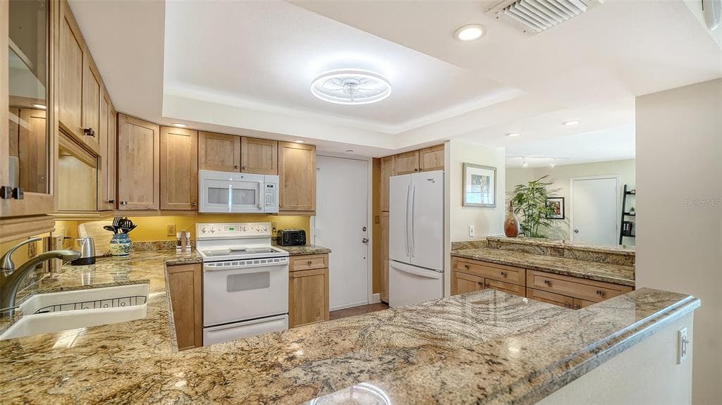 2301 GULF OF MEXICO DRIVE 44N photo 13