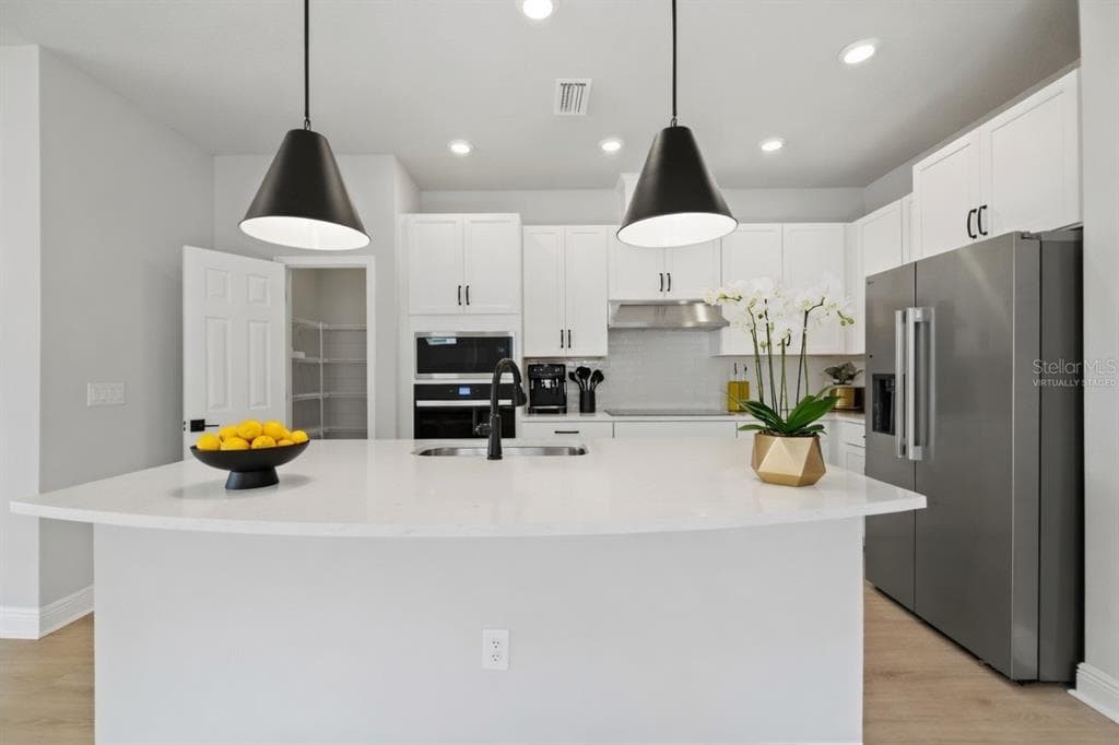 11832 CATAWBA COVE photo 4
