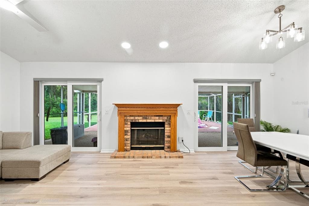 1014 HARDWOOD DRIVE photo 2