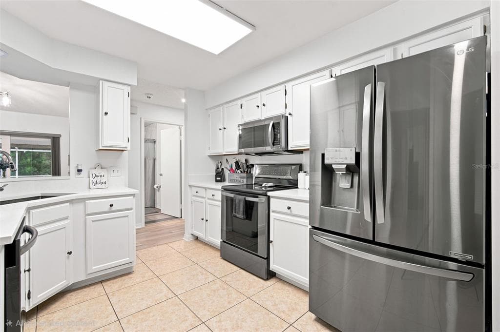 1014 HARDWOOD DRIVE photo 14