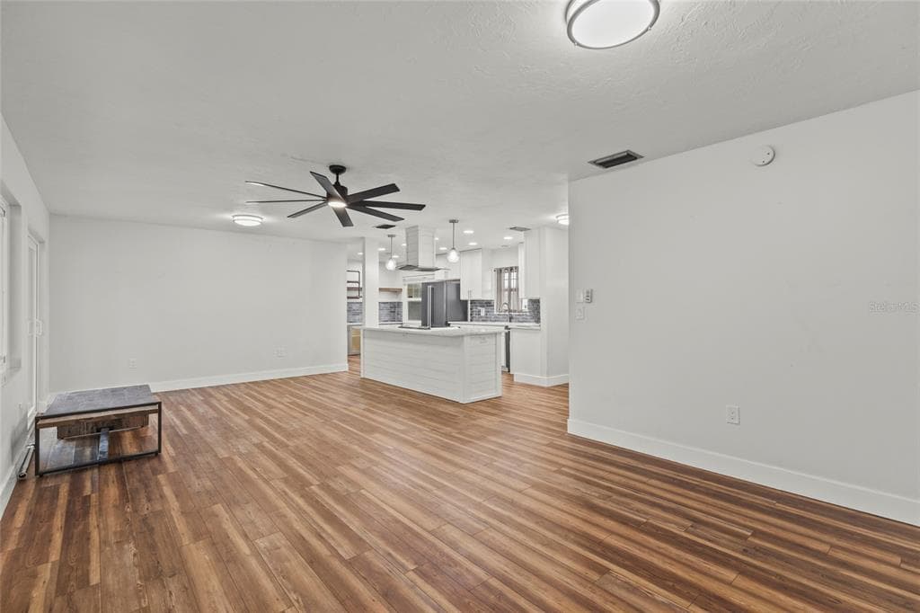 611 LEONA AVENUE photo 20