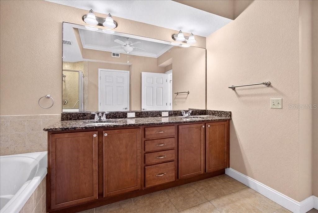 2801 S RIDGEWOOD AVENUE 806 photo 17