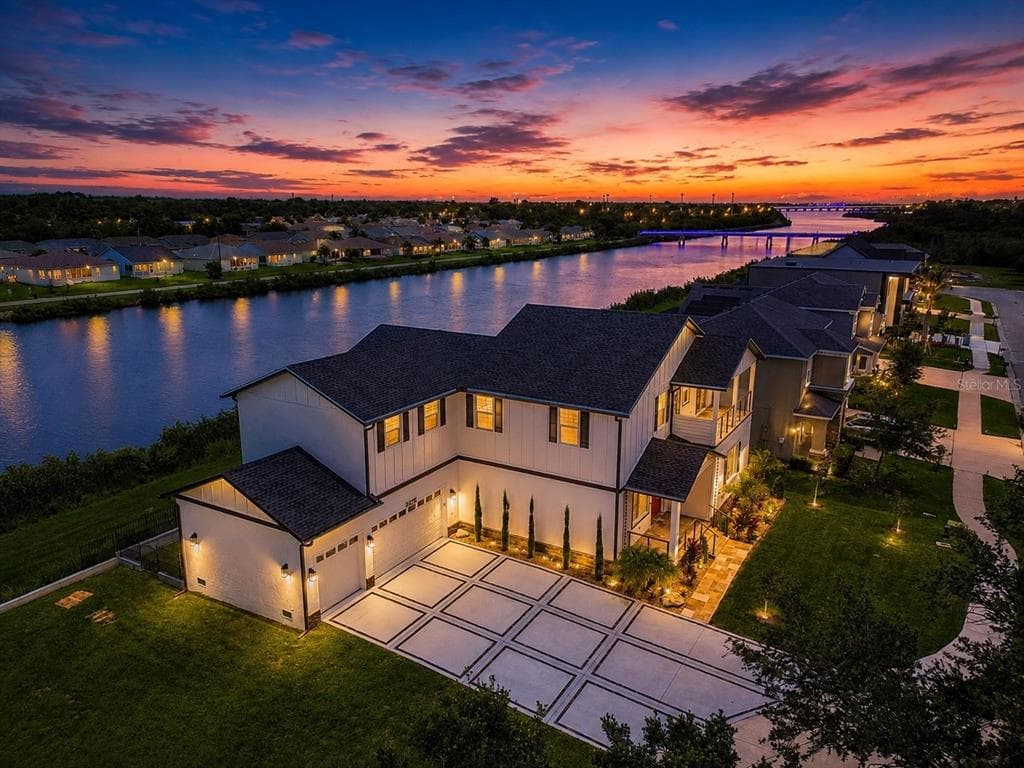 3426 CHANNELSIDE COURT photo 1