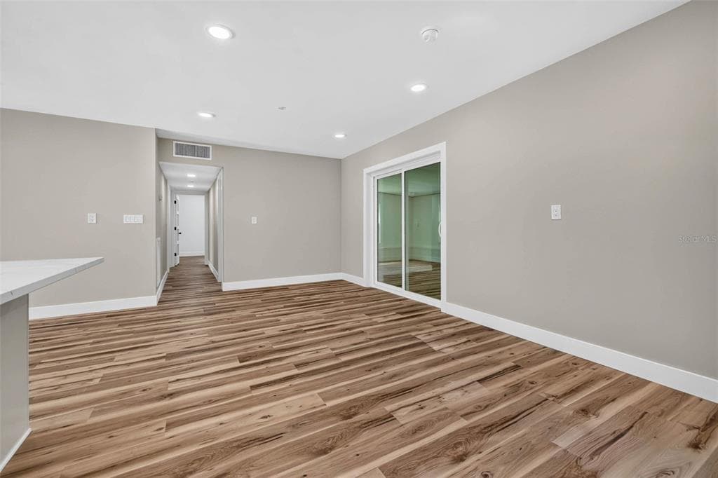 1524 CARSON CIRCLE NE photo 16