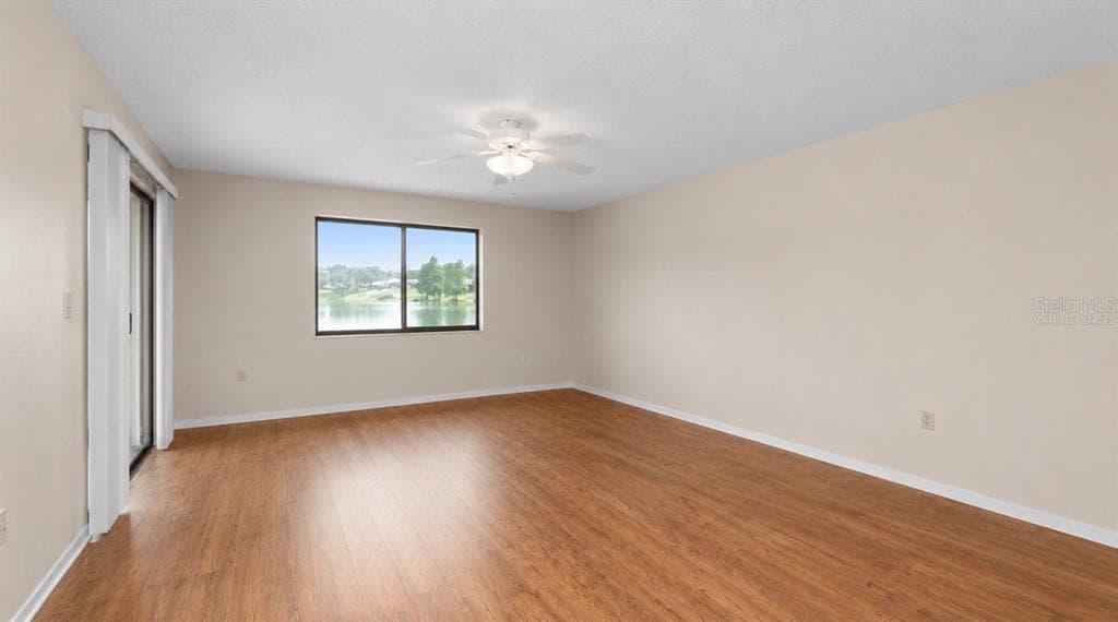 1031 ROLLING WOODS LANE photo 23