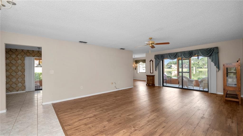 1031 ROLLING WOODS LANE photo 7