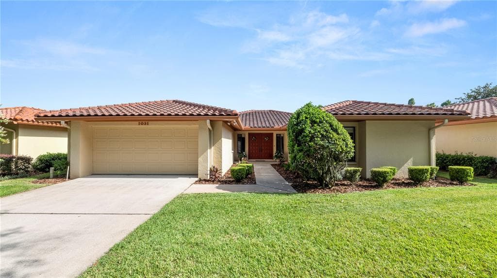 1031 ROLLING WOODS LANE photo 1