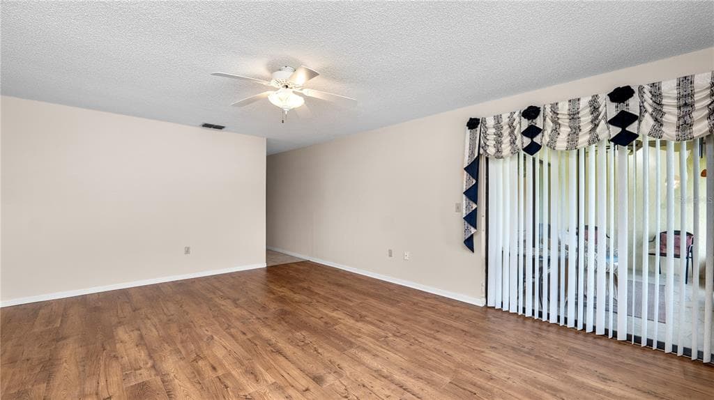 1031 ROLLING WOODS LANE photo 24