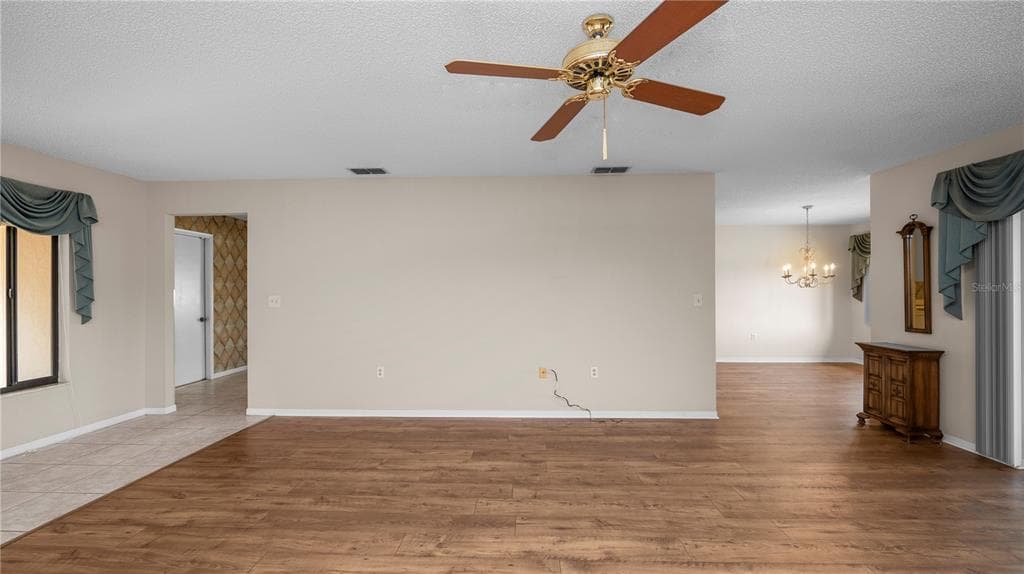 1031 ROLLING WOODS LANE photo 10