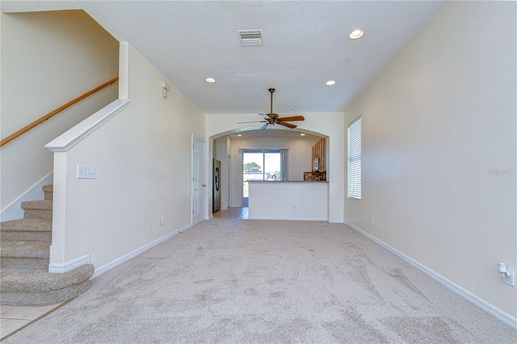 6919 TOWERING SPRUCE DR photo 10