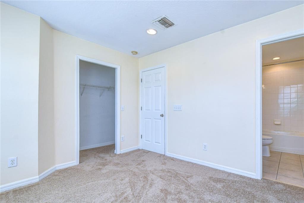 6919 TOWERING SPRUCE DR photo 25