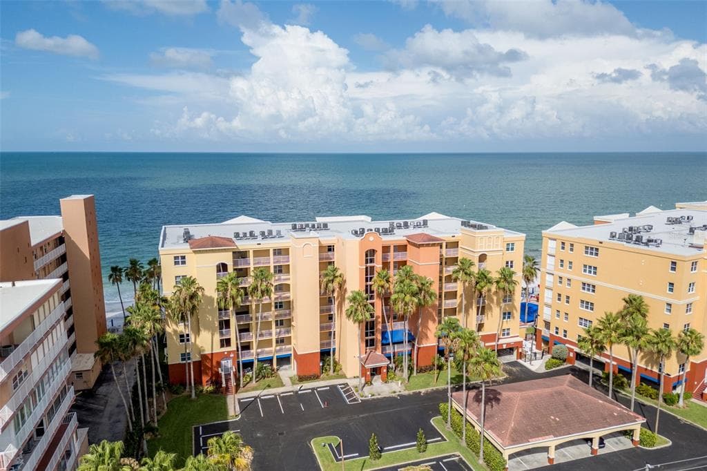 16450 GULF BOULEVARD 762 photo 2