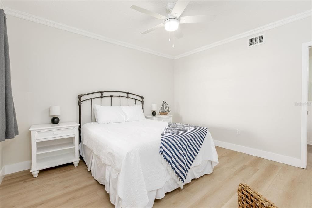 16450 GULF BOULEVARD 762 photo 25