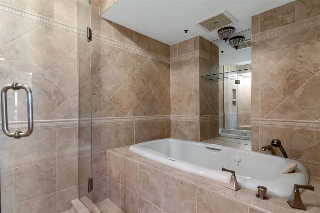 1660 GULF BOULEVARD 407 photo 22