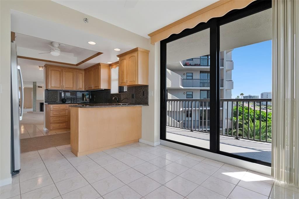 1660 GULF BOULEVARD 407 photo 15