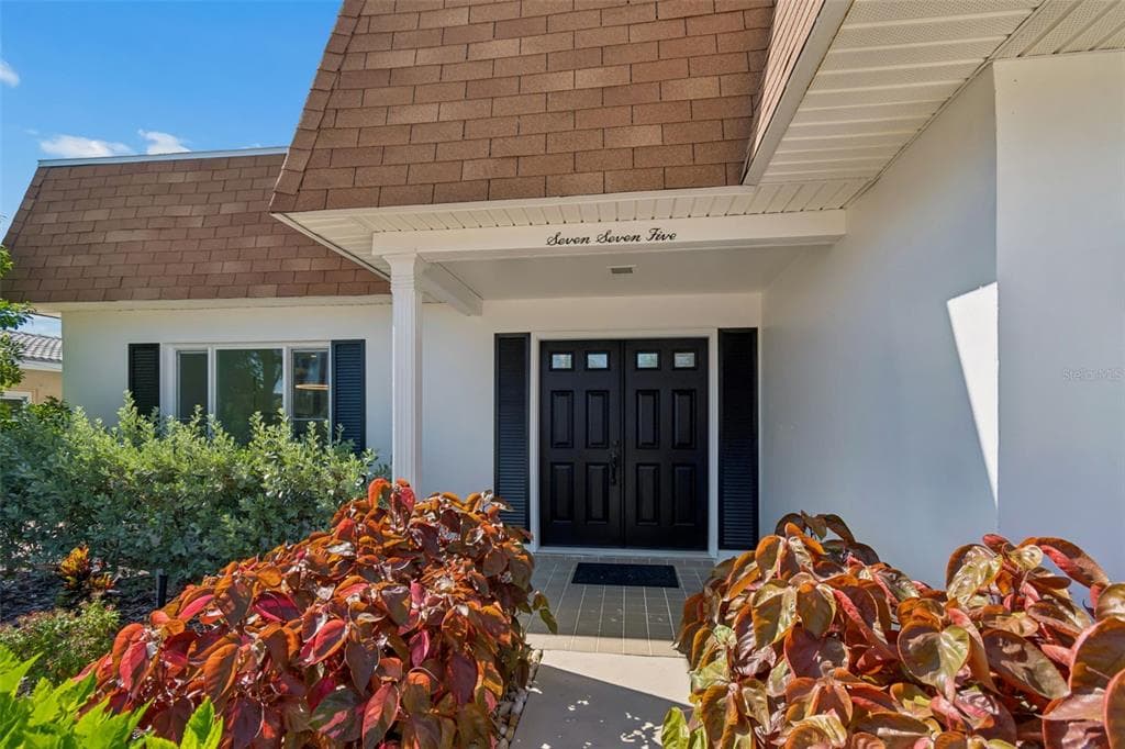 775 CAPRI BOULEVARD photo 2