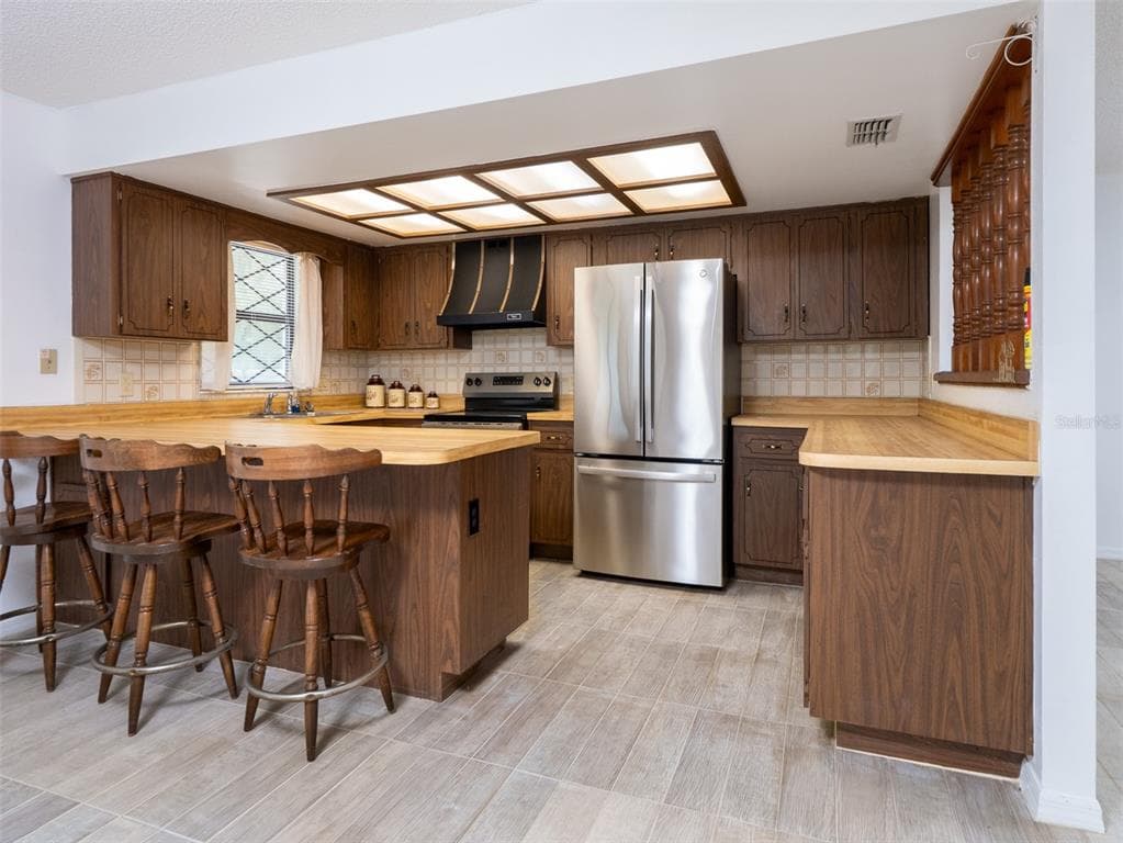 121 SERENA CIRCLE photo 6