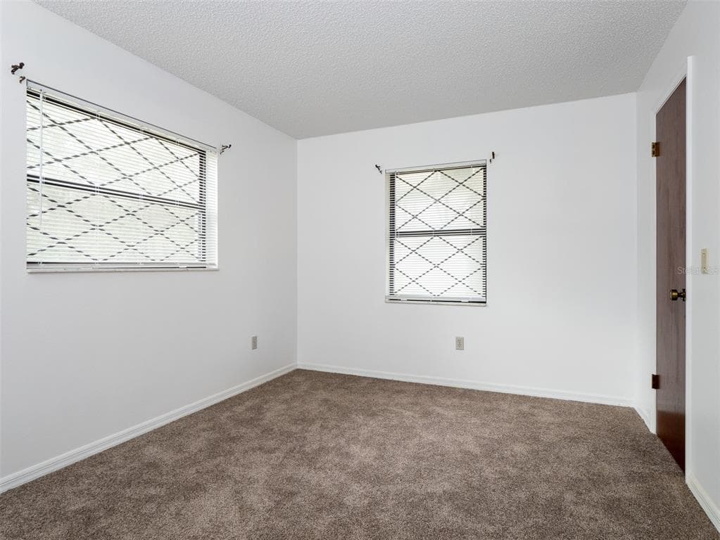 121 SERENA CIRCLE photo 14