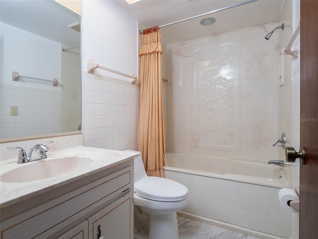 121 SERENA CIRCLE photo 15