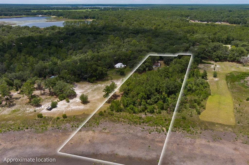 121 SERENA CIRCLE photo 25