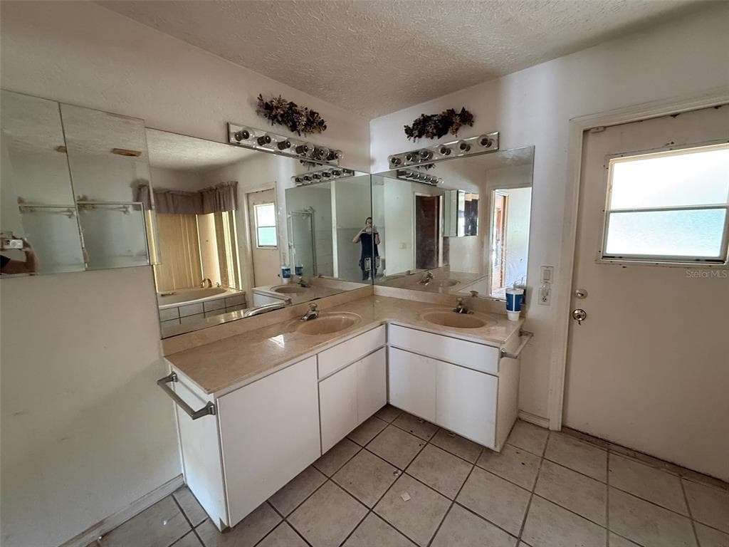 8548 CYPRESS LAKES BOULEVARD photo 23