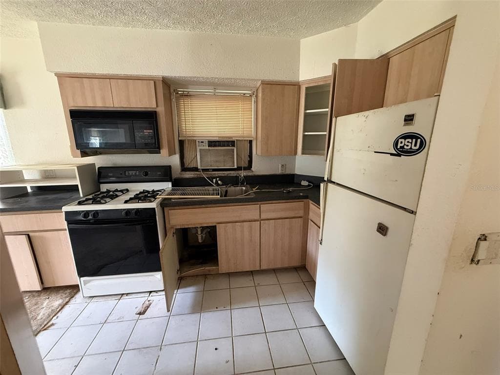 8548 CYPRESS LAKES BOULEVARD photo 13