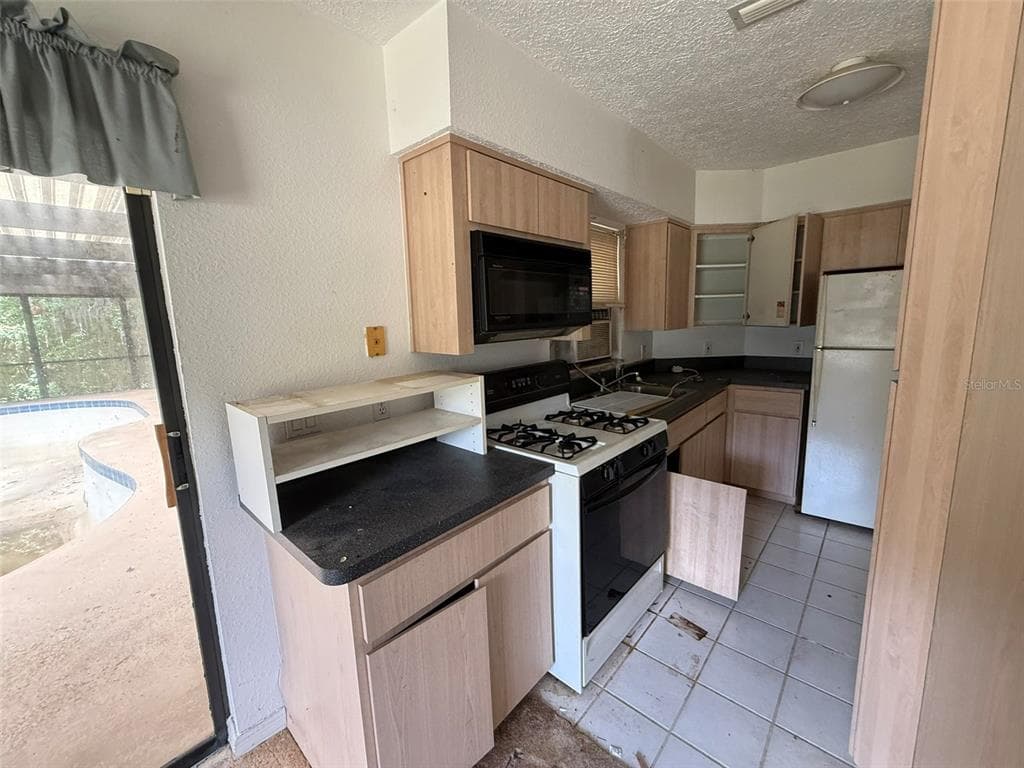 8548 CYPRESS LAKES BOULEVARD photo 12