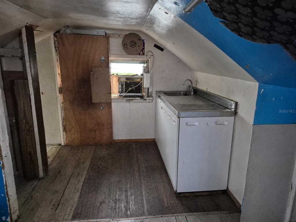 6416 RIVER ROAD photo 24