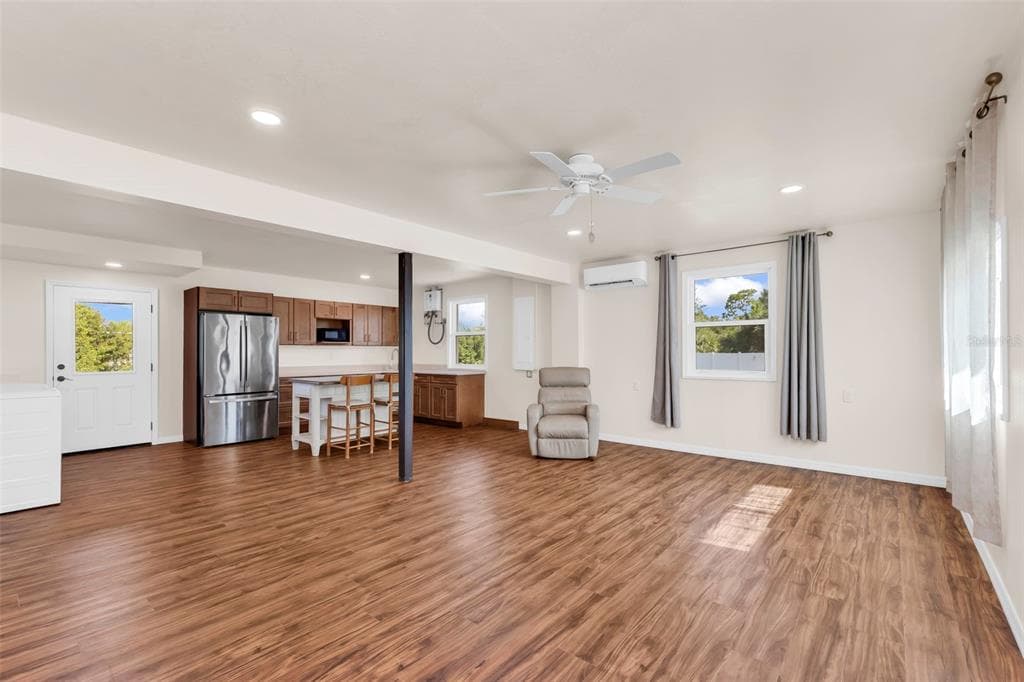 3129 BANYAN WAY photo 18