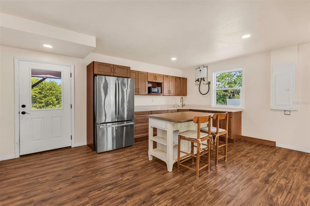 3129 BANYAN WAY photo 21