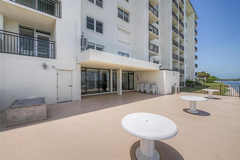 9 HAIG PLACE 704 photo 25