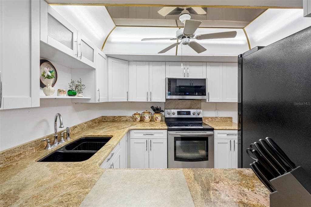 1430 GULF BOULEVARD 501 photo 6