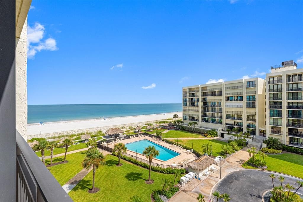 1430 GULF BOULEVARD 501 photo 21