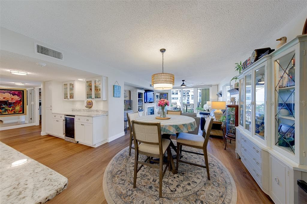 1460 GULF BOULEVARD 305 photo 7