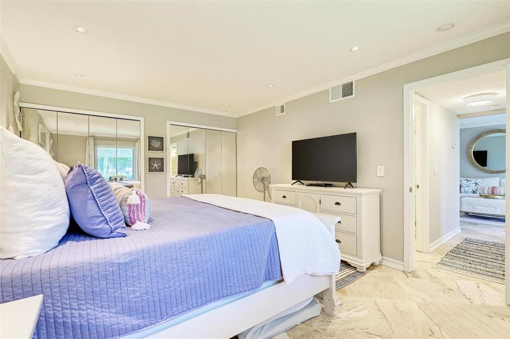 5683 MIDNIGHT PASS ROAD 105 photo 24