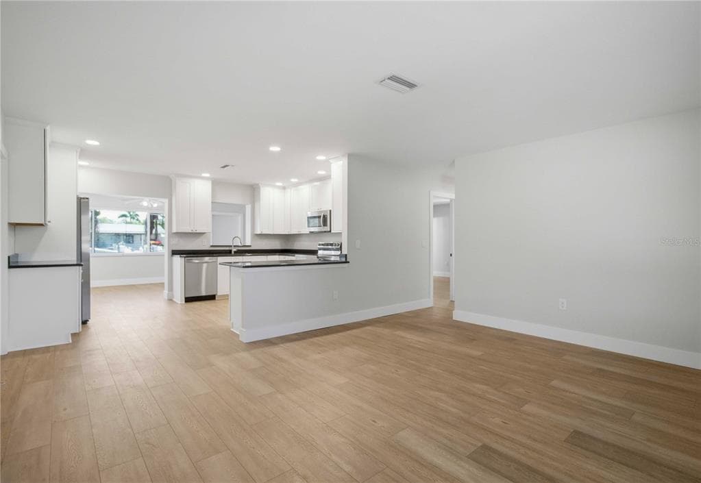 908 24TH AVENUE W photo 13