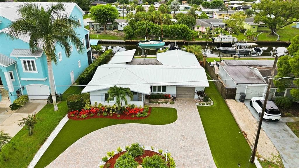 720 IXORA AVENUE photo 1